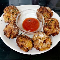 A picture of My leftover Cabbage, Pork With Sweet Chilli & Apple patties 😘.