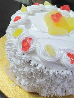 A picture of Pinapple cake (Eid special).