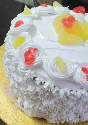 A picture of Pinapple cake (Eid special).