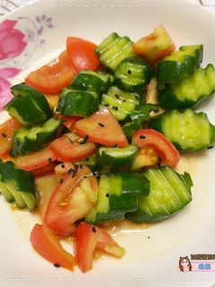油醋醬涼拌小黃瓜番茄 的食譜成品照片