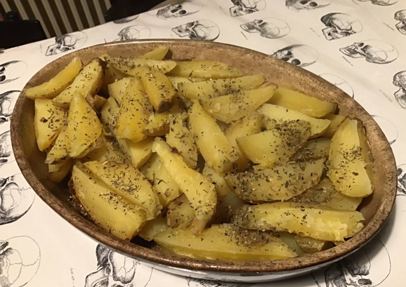 Pommes de terre aux herbes aromatiques du jardin (cuisson au diable)