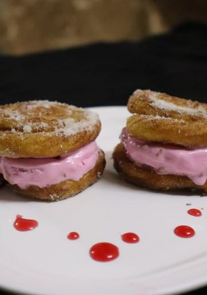 A picture of Churros Ice Cream Sandwich.