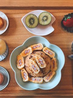 Hình của món Cơm rang dầu ớt Lao Gan Ma và trứng cuộn thanh cua (chỉ hơi cay).