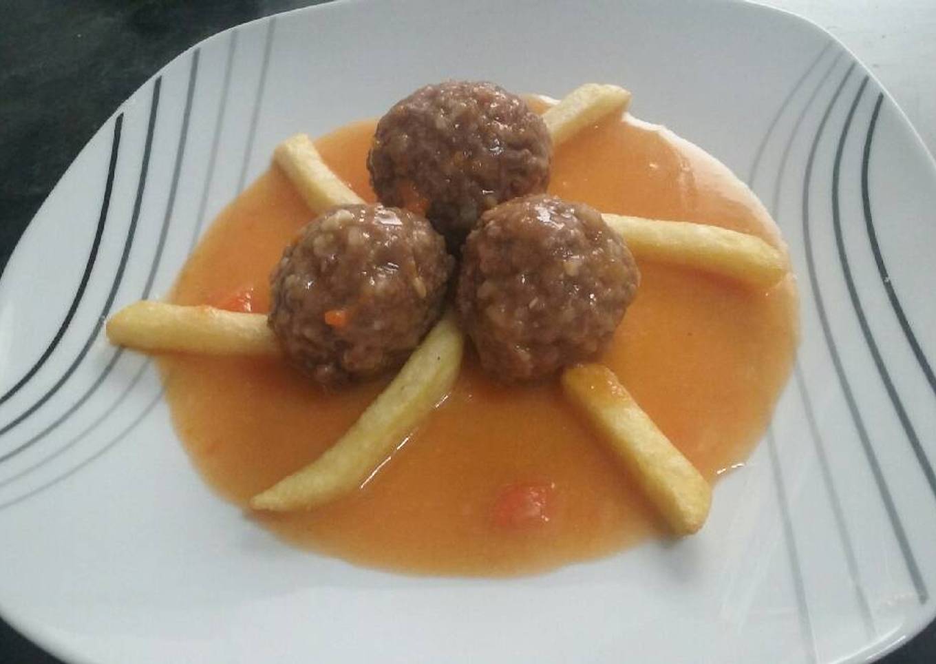 Albóndigas en salsa