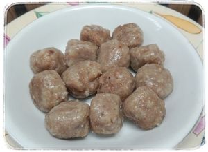 Foto resep Bola Bola Daging Kambing Bumbu Bratwurst