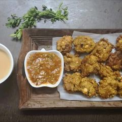 A picture of Daal Vada.