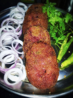 A picture of Beetroot cutlets.