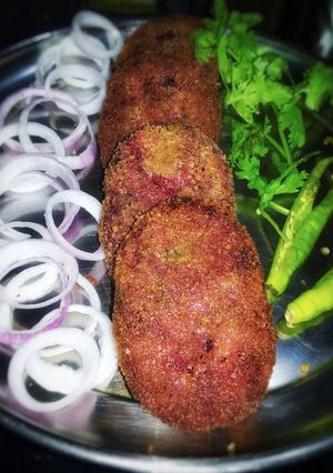A picture of Beetroot cutlets.
