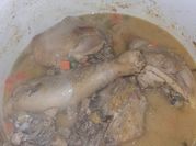 Una foto de pollo a la primavera congelado