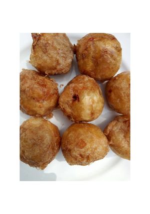 A picture of Stuffed Yam balls.