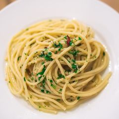 A picture of Spaghetti Aglio Oglio Peperoncino.