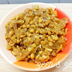 A picture of Kaddu Chana Daal.