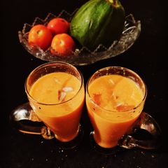 A picture of Papaya and burnt tomato smoothie.