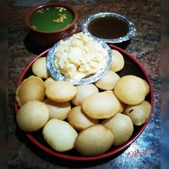 Suji ke Golgappe.(Paani-Puri) A picture of Suji ke Golgappe.(Paani-Puri).