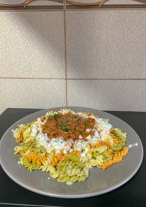 O poză a rețetei Paste cu carne tocată.