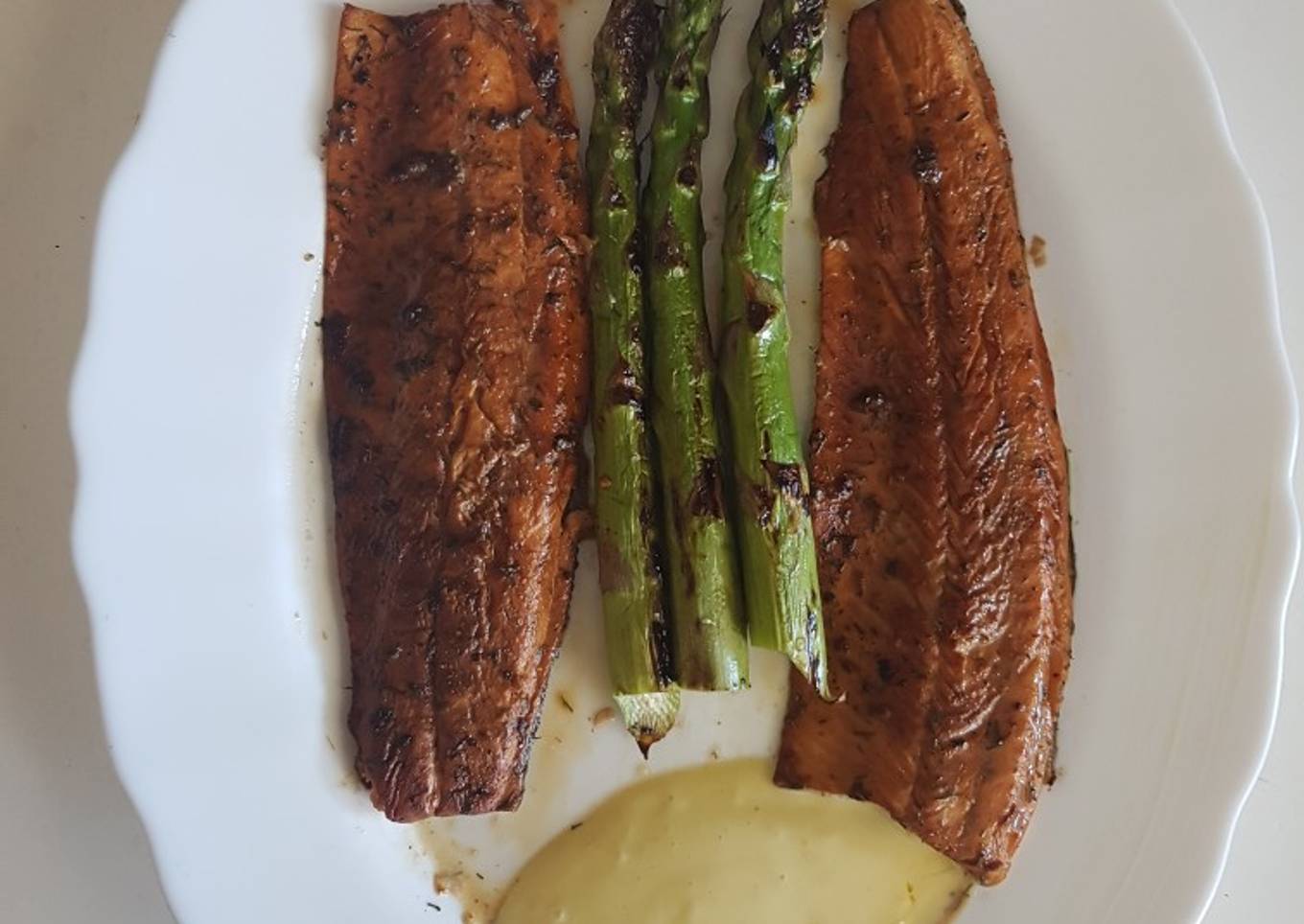 🇪🇦 Filetes de trucha a la plancha marinados con soja y eneldo