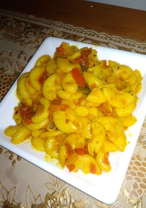 A picture of Macaroni.
