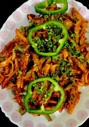 A picture of Chilli potato (indochinese cuisine).