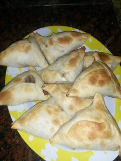 Una foto de Empanadas Árabes 😁😁 Facilisimas!!!