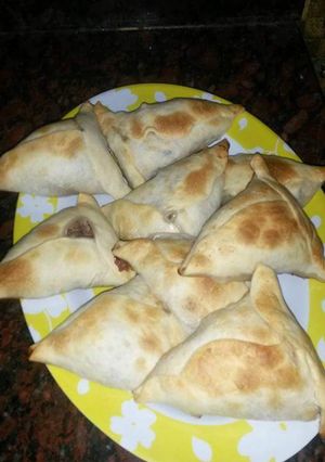 Una foto de Empanadas Árabes 😁😁 Facilisimas!!!