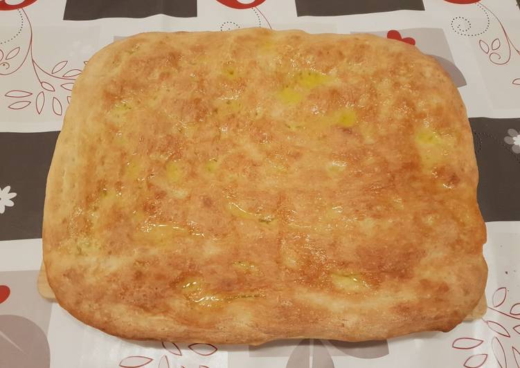 Schiacciata con l'olio