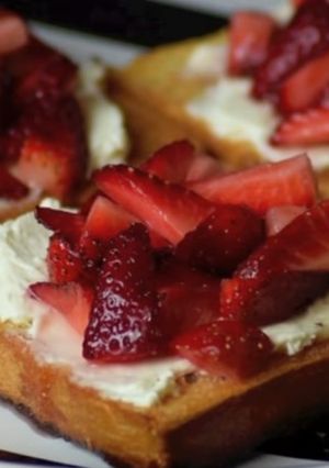 صورة لوصفة فطور للناس الرايقه بس لذيذة 😋