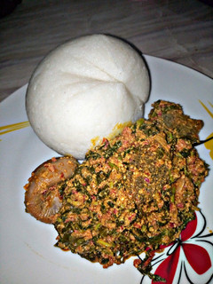 Tuwon shinkafa da miyan agushi ainihin hoton girkin
