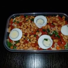 A picture of Salad with eggs.