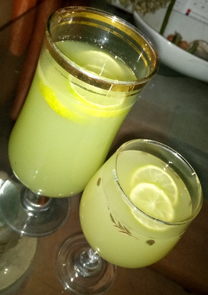 A picture of Pineapple cucumber juice.