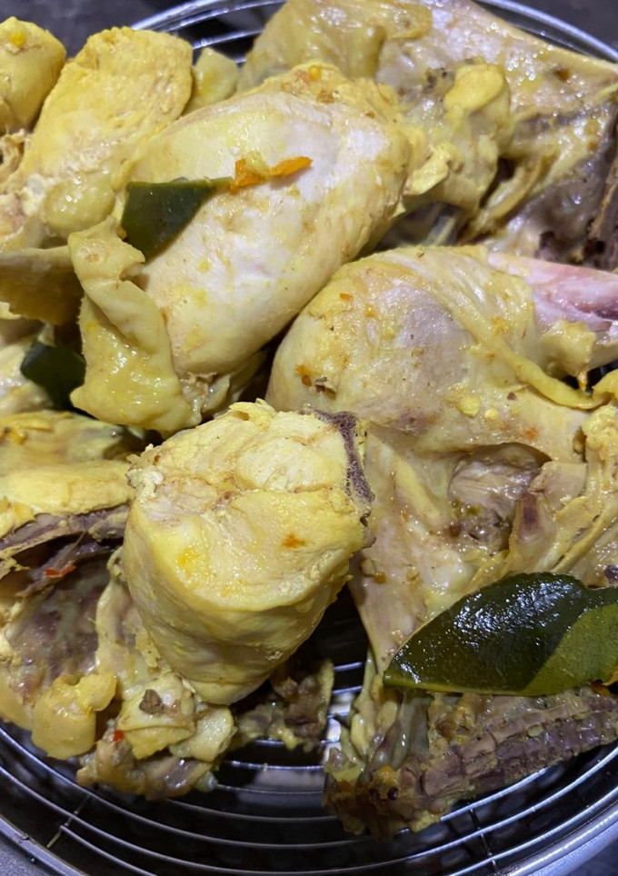 Foto resep Ayam ungkep bumbu kuning