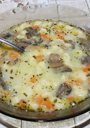 Tárkonyos gombaleves recept fotója