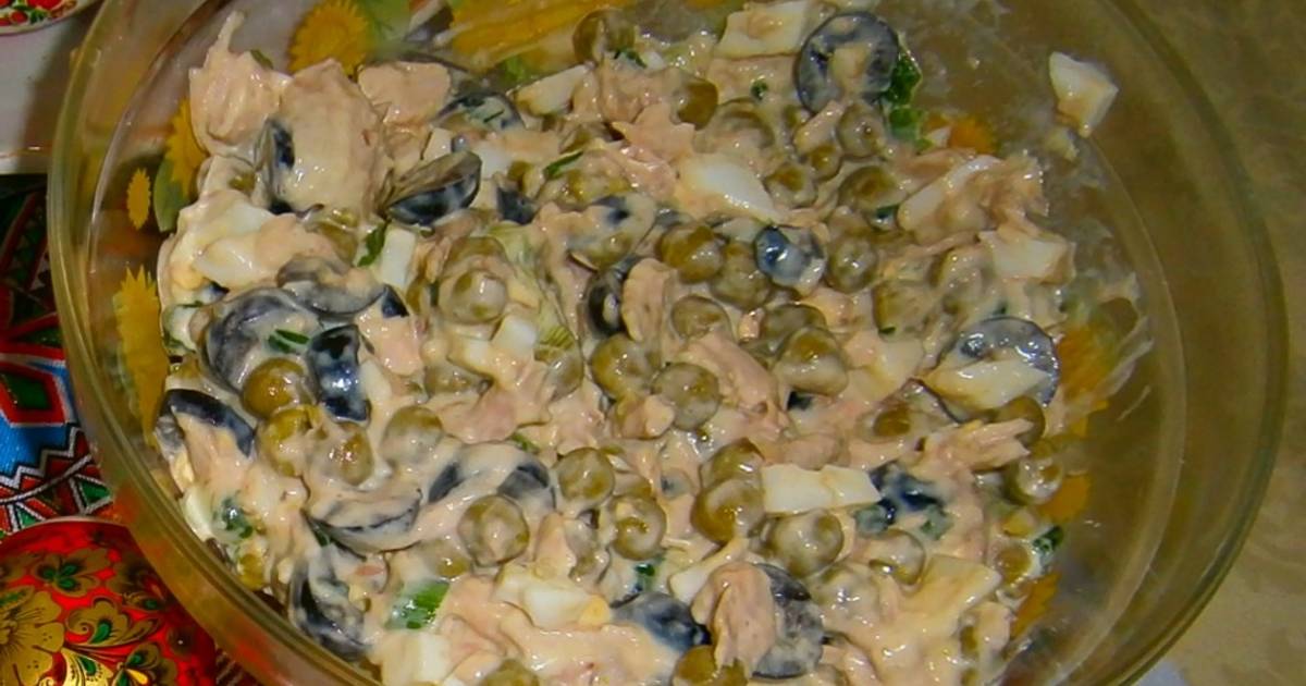 Рецепт салата из курицы и оливками и сыром