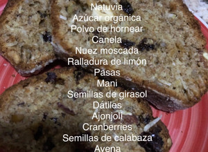 Una foto de Queque integral con semillas!