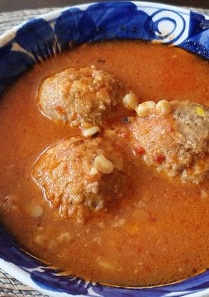 Una foto de Albóndigas con chipotle y algo más