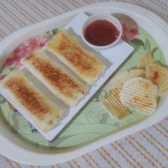 A picture of Cheesy bread roll.