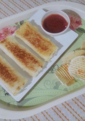 A picture of Cheesy bread roll.