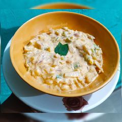 A picture of Onion raita.