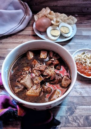 Foto resep Rawon Tahu dan Putih Telur