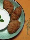 Kibbeh libanés al horno con salsa Tzatziki light