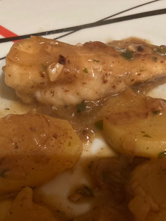 Una foto de Colita de rape con patatas en salsa verde