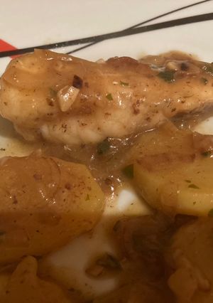 Foto principal de Colita de rape con patatas en salsa verde