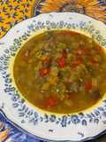 Soupe de légumes aux épices et bouillon de bœuf