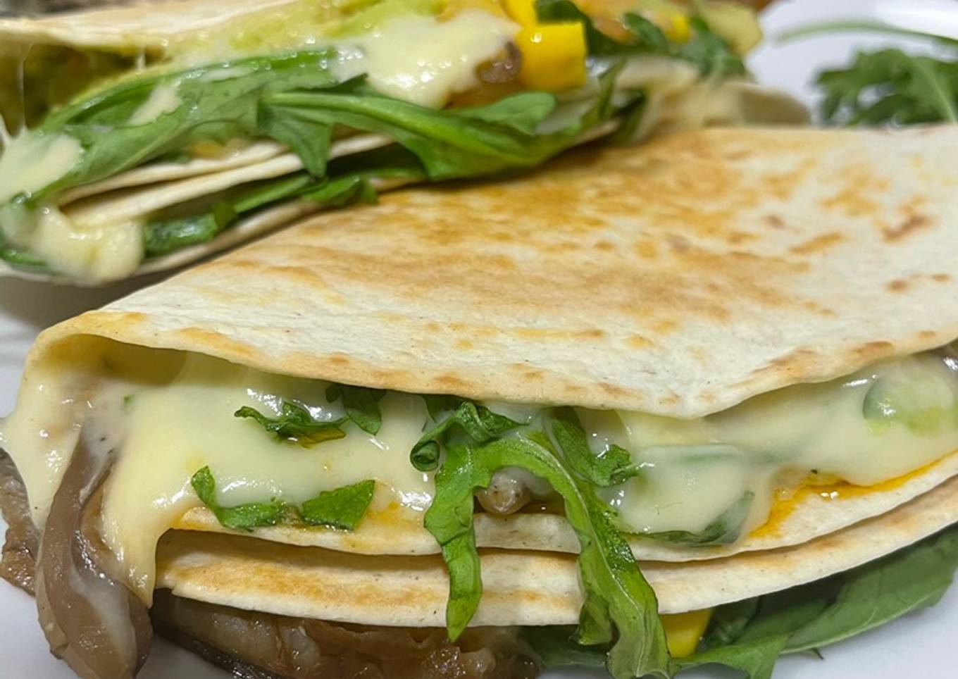 Quesadillas con pollo, setas y guacamole casero