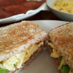 A picture of Yumyum sandwich.