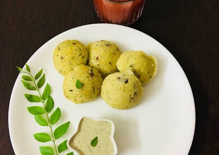Semolina idli