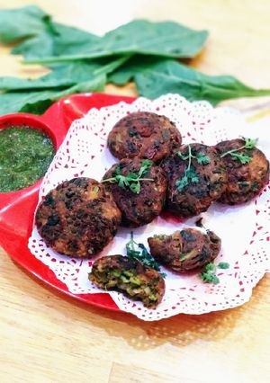 A picture of Bread Palak Vada.
