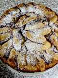 Torta con le mele, noci,cacao e marmellata