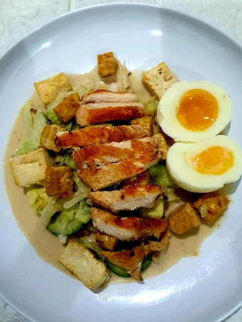 Cara Mudah Membuat Resep Caesar Salad yang Uenak Anti Ribet, Lezat Sekali
