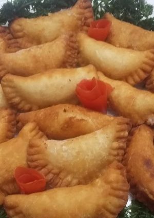 A picture of Crispy Puff Samosa.