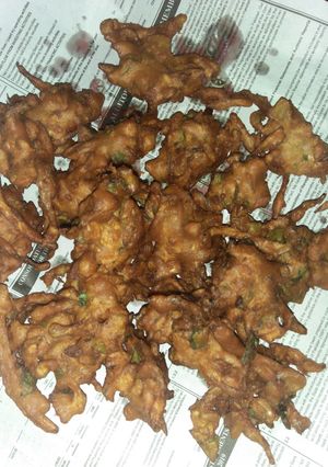 A picture of Mixed vegetable pakora iftarr recipe by sunaira younus.